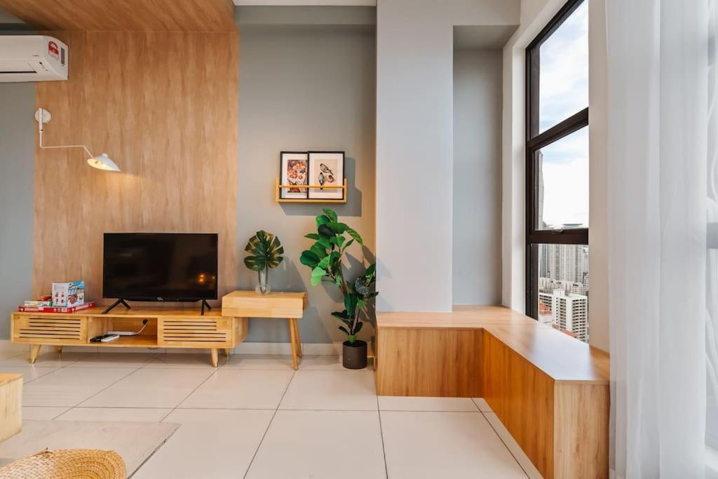 Arte Mont Kiara Netflix Muji-muji 3rooms 6pax *