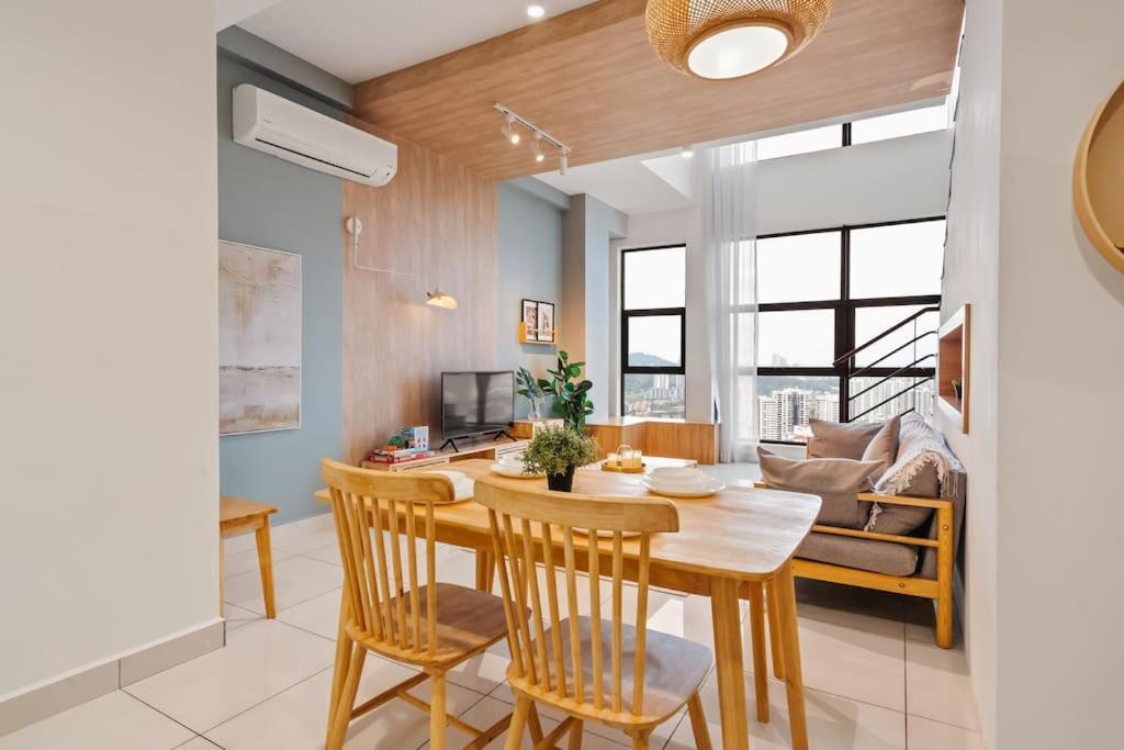 Arte Mont Kiara Netflix Muji-muji 3rooms 6pax Pangsapuri