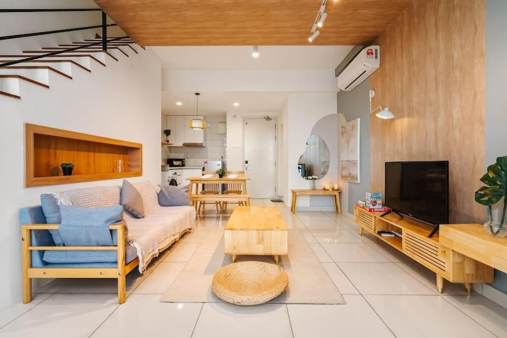 Pangsapuri Arte Mont Kiara Netflix Muji-muji 3rooms 6pax *