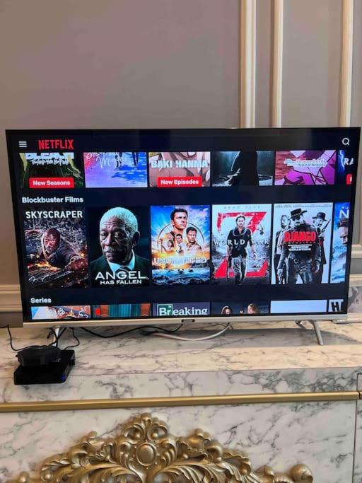 Arte Mont Kiara Netflix Muji-muji 3rooms 6pax Pangsapuri