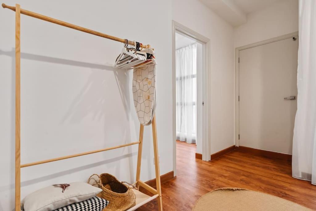 Arte Mont Kiara Netflix Muji-muji 3rooms 6pax Apartment