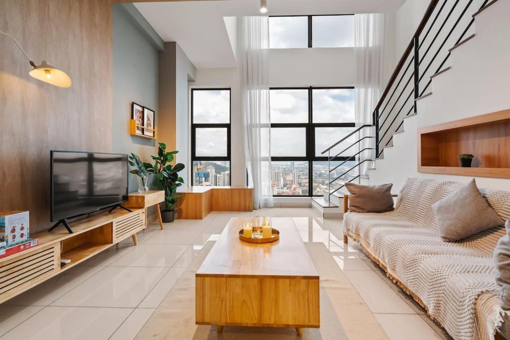 Arte Mont Kiara Netflix Muji-muji 3rooms 6pax Apartment *